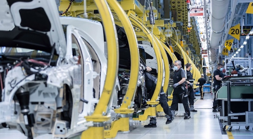 Industria ne krize te thelle, bie prodhimi i automjeteve ne Gjermani